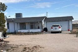 Pre-foreclosure in  Avenida La Mirada Joshua Tree, CA 92252