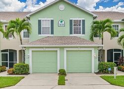 Pre-foreclosure in  PINE OAK CIR Fort Myers, FL 33916