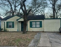 Pre-foreclosure in  Parkridge St Shreveport, LA 71108