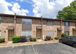 Pre-foreclosure in  E Kings Hwy  Shreveport, LA 71105