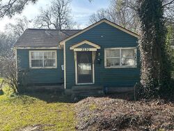 Pre-foreclosure in  Sycamore St Baton Rouge, LA 70805