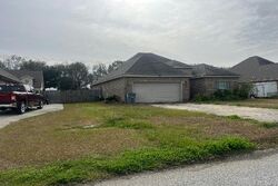 Pre-foreclosure in  Rue Blanc Abbeville, LA 70510