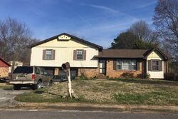 Pre-foreclosure in  Rita Ln Nw Huntsville, AL 35810
