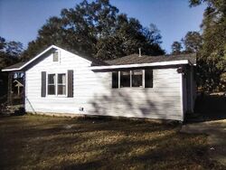 Pre-foreclosure in  Willie Crook Ave Satsuma, AL 36572