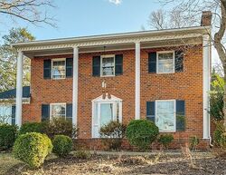 Pre-foreclosure in  Vauxhall Rd Richmond, VA 23234