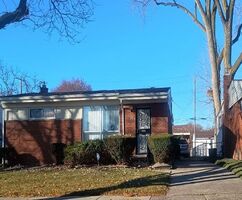 Pre-foreclosure in  Beaverland St Detroit, MI 48223