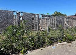 Pre-foreclosure in  GROVE AVE Richmond, CA 94801