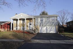 Pre-foreclosure in  Jonathan Ln Homewood, IL 60430