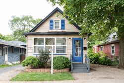 Pre-foreclosure in  Oliver Ave Aurora, IL 60506