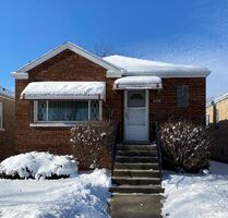 Pre-foreclosure in  Wisconsin Ave Berwyn, IL 60402