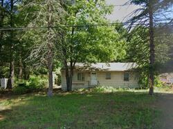 Pre-foreclosure in  Hermitage Dr Springfield, MA 01129