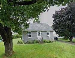 Pre-foreclosure in  HIGHLAND PARK RD Rutland, MA 01543