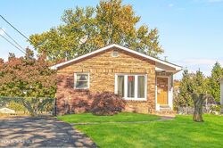 Pre-foreclosure in  Central Ave Highland Park, NJ 08904