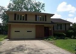 Pre-foreclosure in  Fairmount Blvd Cleveland, OH 44118