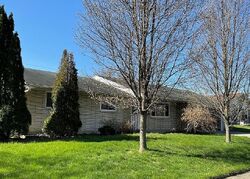Pre-foreclosure in  Greencliff Dr Englewood, OH 45322