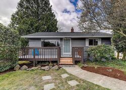 Pre-foreclosure in  Rainier Dr Everett, WA 98203
