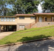 Pre-foreclosure in  17th St S Bessemer, AL 35020