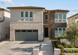 Pre-foreclosure in  W Liana Ct Northridge, CA 91326