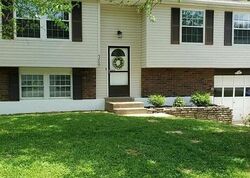 Pre-foreclosure in  Firwood Ln Louisville, KY 40291