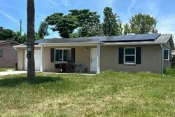Pre-foreclosure in  Lake Ridge Ln Holiday, FL 34690
