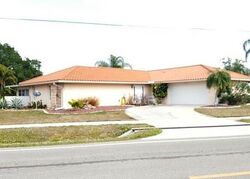 Pre-foreclosure in  Aqui Esta Dr Punta Gorda, FL 33950