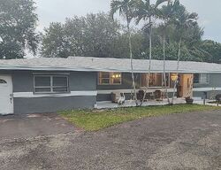 Pre-foreclosure in  N Spur Dr Miami, FL 33161