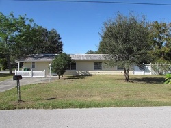 Pre-foreclosure in  17TH AVE W Palmetto, FL 34221