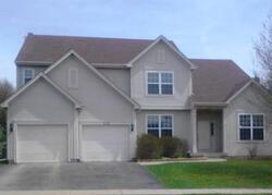 Pre-foreclosure in  MIDDLEBURY DR Lake Villa, IL 60046