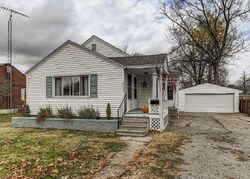 Pre-foreclosure in  E RESERVOIR ST Springfield, IL 62702