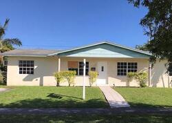 Pre-foreclosure in  NE 2ND AVE Miami, FL 33179