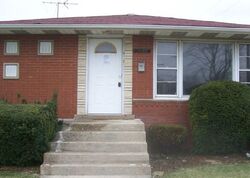 Pre-foreclosure in  S CALHOUN AVE Chicago, IL 60633