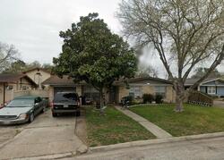 Pre-foreclosure in  E ROSEBUD AVE Victoria, TX 77901