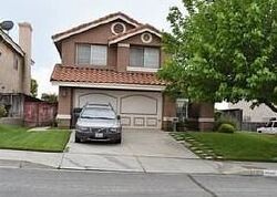 Pre-foreclosure in  SUNNYSIDE DR Yucaipa, CA 92399
