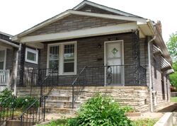 Pre-foreclosure in  OSCEOLA ST Saint Louis, MO 63116