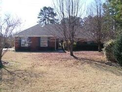 Pre-foreclosure in  SPIVEY RIDGE CIR Jonesboro, GA 30236