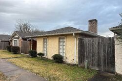 Pre-foreclosure in  HIGH STAR DR Houston, TX 77072