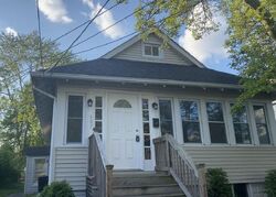 Pre-foreclosure in  WALNUT ST Audubon, NJ 08106