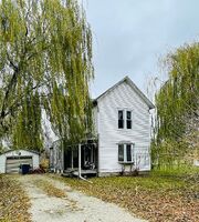  E 3rd St, Lostant IL