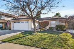 Pre-foreclosure in  Stags Leap Ct Sacramento, CA 95829