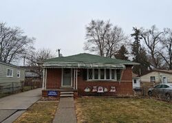 Pre-foreclosure in  11th St Ecorse, MI 48229