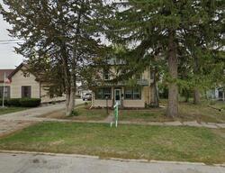 Pre-foreclosure in  W 5th St S Newton, IA 50208