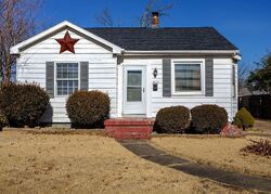 Pre-foreclosure in  Monroe Ave Evansville, IN 47714