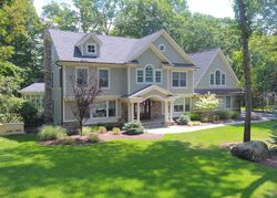 Pre-foreclosure in  Farmington Ct Ramsey, NJ 07446