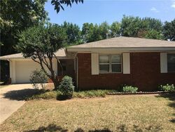 Pre-foreclosure in  Caddell Ln Norman, OK 73069