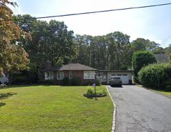 Pre-foreclosure in  Paumanake Ave Babylon, NY 11702