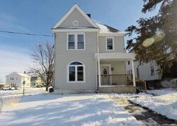 Pre-foreclosure in  44th St Rock Island, IL 61201