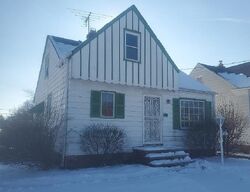 Pre-foreclosure in  Westview Ave Cleveland, OH 44128