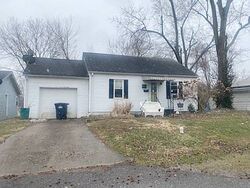  E Sibley St, Fairfield IL