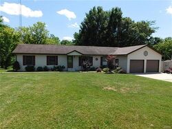  Duffs Ln, Hillsboro IL