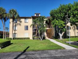  Sea Pine Way Apt H3, West Palm Beach FL